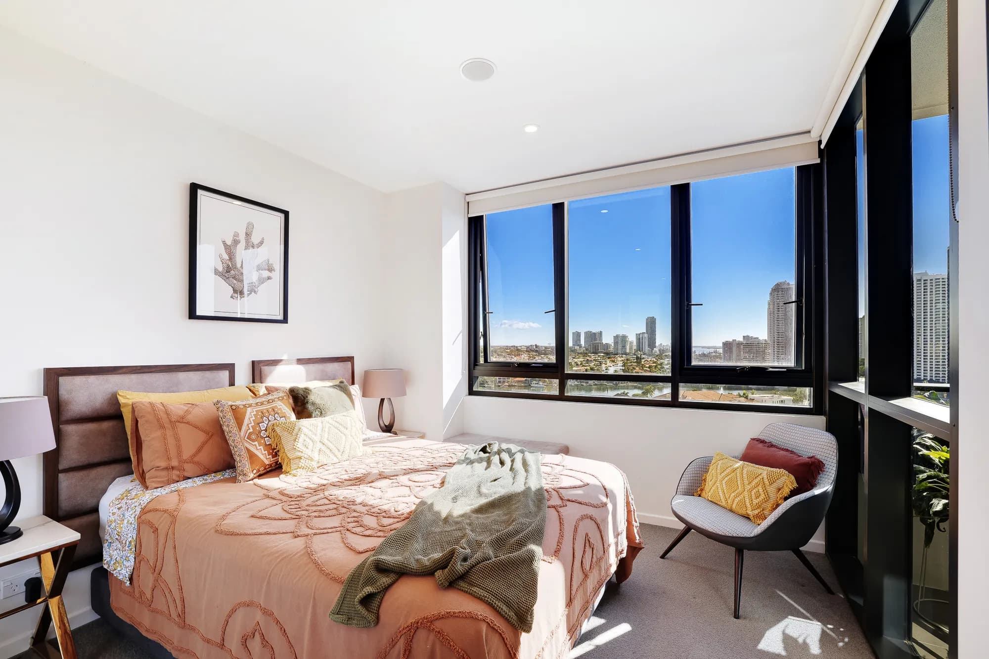 Sensational Views, Spacious Apt w/ Gym,Sauna&Pool